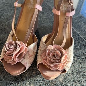 Seychelles size 10 wooden high heeled sandles